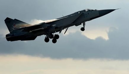 В Казахстане упал военный самолет МиГ-31