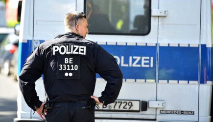 «Вытащите меня отсюда!»: в Берлине по запросу США арестовали русского музыканта