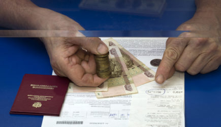 Вместо 100 тысяч &#8212; 400 рублей: Как надувают пенсионеров в России