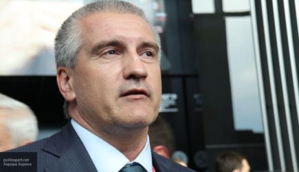 Военные РФ прокладывают трубы для переброски воды в Симферополь