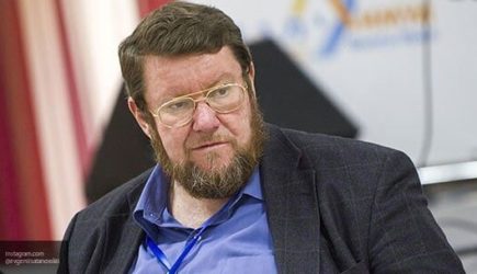 Сатановский пригрозил НАТО присоединением части Украины к России