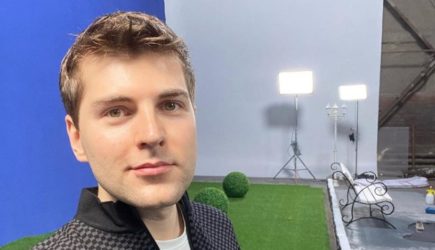 Агрессию ведущего &#171;Пусть говорят&#187; объяснили порчей