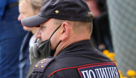 «Вышел весь Хабаровск»? Мифы «народного» митинга разоблачили в прямом эфире