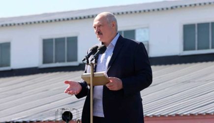 «Хотите, чтобы Россия отреагировала еще?»: Лукашенко припугнул протестующих