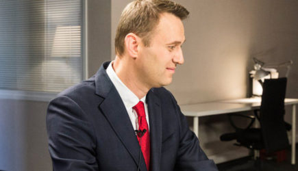 Яда нет &ndash; есть алкоголь: что обнаружено у Навального