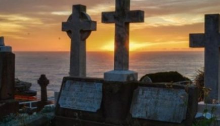 Плохие приметы на похоронах: что несет смерть в дом