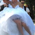 Теперь понятно, зачем невесты предпочитают венчаться без трусиков