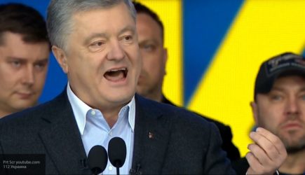Украинский депутат заявил о планах Порошенко устроить госпереворот