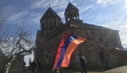 Армия Азербайджана за неделю 300 раз нарушила перемирие в Нагорном Карабахе