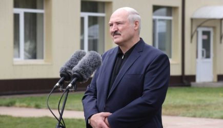 Почему Лукашенко откладывает инаугурацию: названа причина