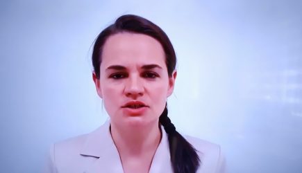 &#171;Белорусам придётся рассчитаться&#187;: Аттракцион с проездом Тихановской по Варшаве возмутил народ