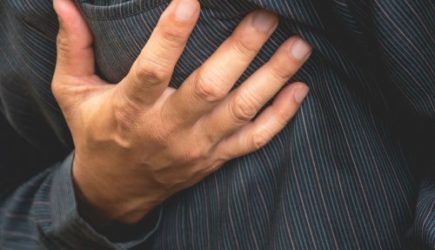 Как предупредить инфаркт и успеть спасти жизнь! Внимание на руки