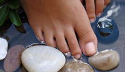 Почему потеют ноги?