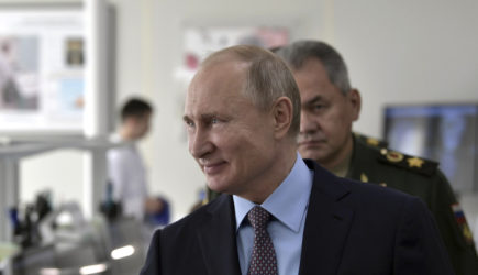 Утро в американском посольстве: В окне увидели&#8230; улыбающегося Путина