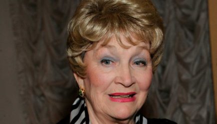 Единственный сын наплевал на 90-летие Хитяевой