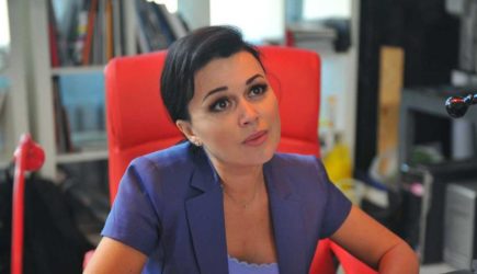 Бил жену и ребенка: как бывший муж издевался над Заворотнюк