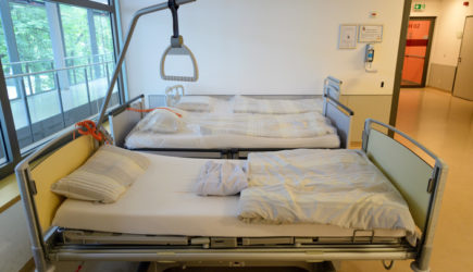 «Врач была один раз за 16 дней»: Умершая от COVID учительница успела записать видео из госпиталя