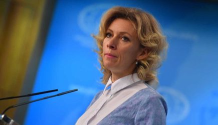 «Побойтесь Бога»: Захарова отреагировала на антироссийские заявления Варшавы