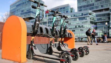 Новые штрафы и знаки: Владельцам самокатов усложнят жизнь