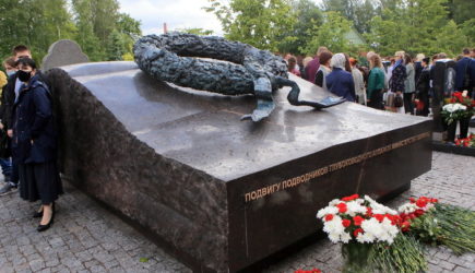 Росстат: в России рекорд по смертности от коронавируса &ndash; каждый 12-й умерший из Санкт-Петербурга