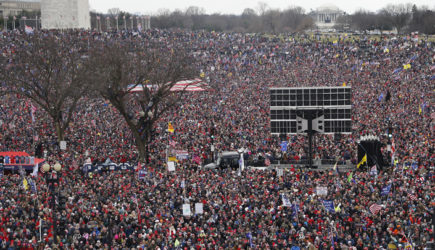 «Штурм Капитолия во имя Путина!» Американцев пытаются убедить в «неслабом начале» 2021 года