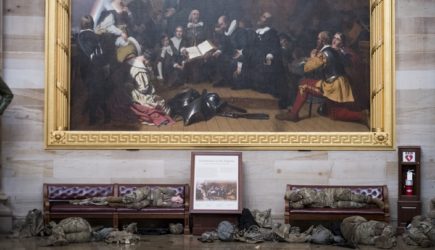 «Кошмарный сон Байдена»: Путин «сразил своим видом» нацгвардейцев США