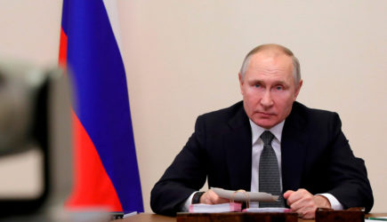 Путин заявил о подгоне зарплат бюджетников ради отчетов