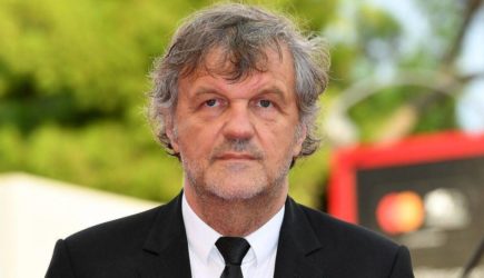 Кустурица привился &laquo;Спутником V&raquo;