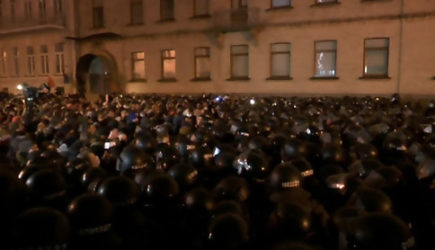 В Киеве произошли столкновения полиции с националистами — видео