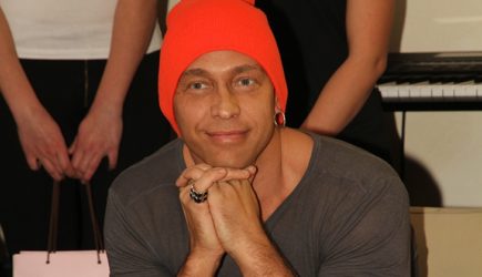 Постаревший голый Тарзан вызвал у подписчиков отвращение