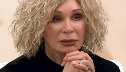 Васильева содержит взрослых детей за возможность видеться с внуками