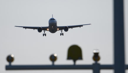 Украинский пилот оскорбил русских пассажиров во время полёта над Крымом — видео