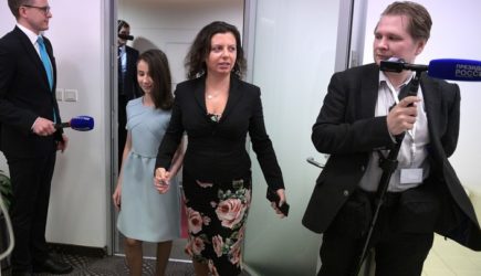 &#171;Ни фига не после!&#187; Симоньян переговорила американца в эфире