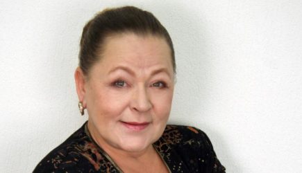 Разбитую горем звезду фильма «Москва слезам не верит» приютили чужие люди