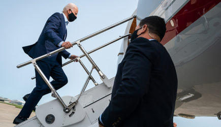 Против Путина Байден &ndash; комнатное растение. «Мозг ослаб, тормоза не работают»