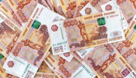 Кому повезет с деньгами в апреле: астрологический прогноз от Володиной