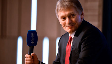 Кремль отреагировал на ситуацию с Zoom фразой «свято место пусто не бывает»