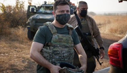 «Зеленский в отчаянии»: США «слились» из блицкрига в Донбассе