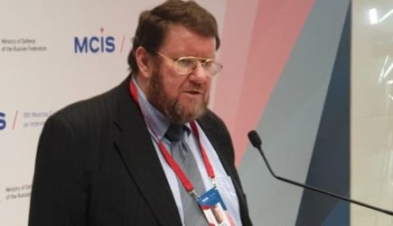 &#171;Судя по всему, впереди война&#187;: Сатановский предсказал итоги противостояния России и США