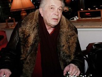 Умер заслуженный артист России и телеведущий