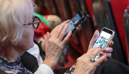 Пенсионеры 65+ получат сразу 4 суммы: куда идти