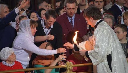 Благодатный огонь не сходил трижды: о чем говорит легенда