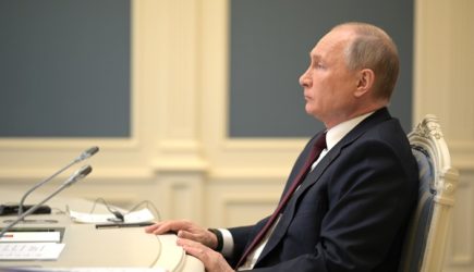 Путин переговорил кандидата в канцлеры Германии на её же языке и удивил немцев