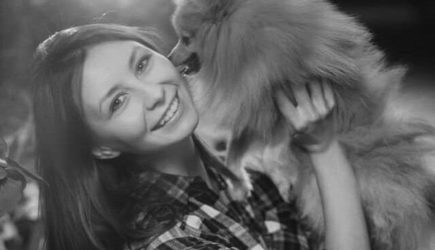 Россиянка пыталась сделать фото и сорвалась со скалы