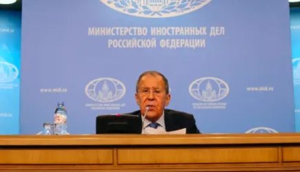 Лавров назвал позорной ситуацию вокруг чешской Врбетицы