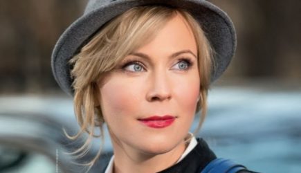 Помните актрису: только посмотрите на ее хоромы, в которых живет