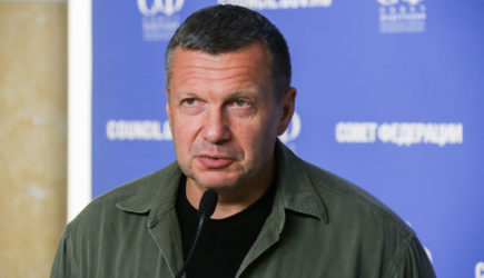 &#171;Хватит уже кокетничать&#187;: Соловьёв заявил о попытке госпереворота в России