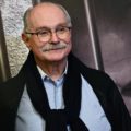 Никита Михалков вакцинировался от COVID-19: что с ним произошло