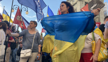 «Мы нежизнеспособны»: Украинцев предупредили о разделении страны