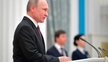 Как Путин рассказывает анекдот про Украину